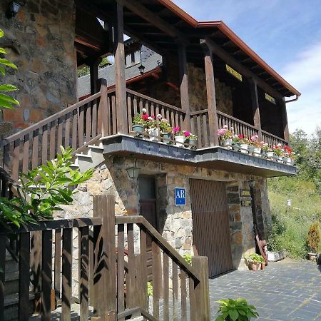 Alojamientos Rurales El Fontano Galende Bagian luar foto